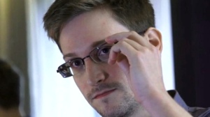 Edward Snowden, el topo de la CIA, buscado por traición.